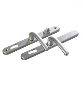 Farnham 68pz Lever Door Handle with Snib